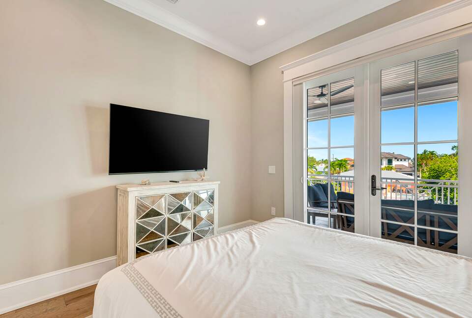 Grand Canal-Side Haven in Holmes Beach - Holmes Beach, Florida