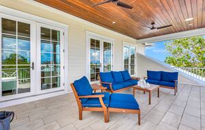 Grand Canal-Side Haven in Holmes Beach - Holmes Beach, Florida