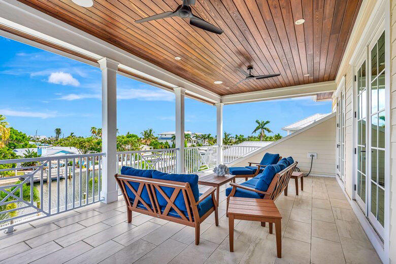 Grand Canal-Side Haven in Holmes Beach - Holmes Beach, Florida