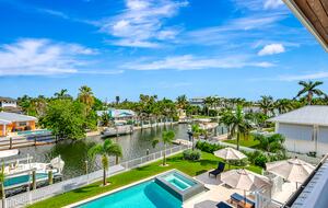 Grand Canal-Side Haven in Holmes Beach - Holmes Beach, Florida