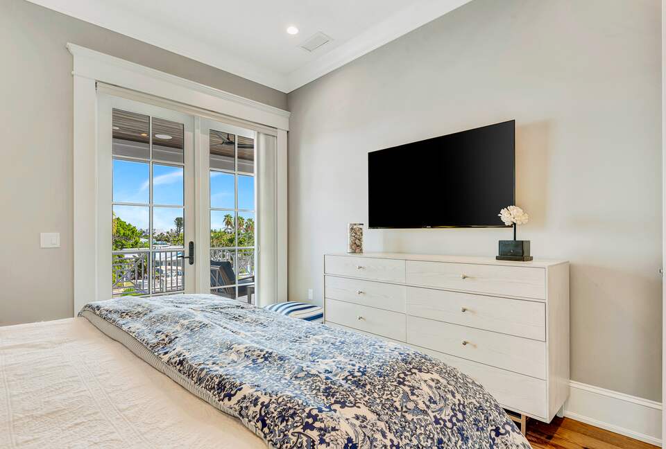 Grand Canal-Side Haven in Holmes Beach - Holmes Beach, Florida