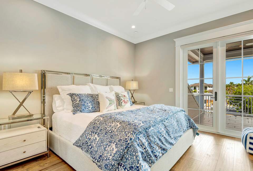 Grand Canal-Side Haven in Holmes Beach - Holmes Beach, Florida