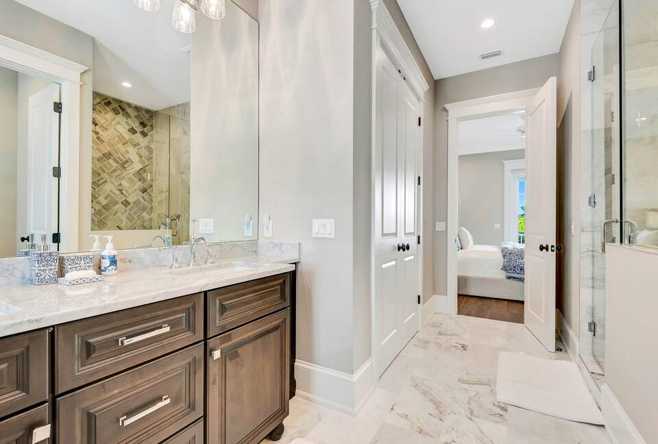 Grand Canal-Side Haven in Holmes Beach - Holmes Beach, Florida