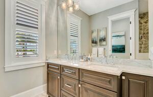 Grand Canal-Side Haven in Holmes Beach - Holmes Beach, Florida