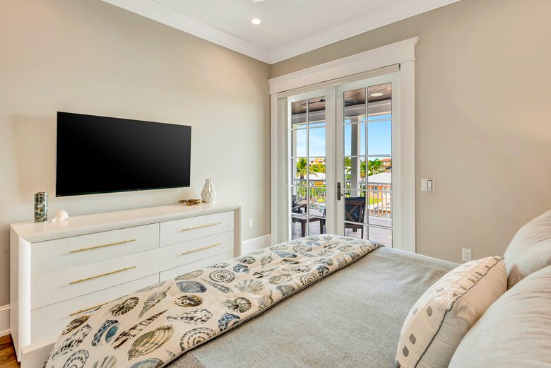 Grand Canal-Side Haven in Holmes Beach - Holmes Beach, Florida