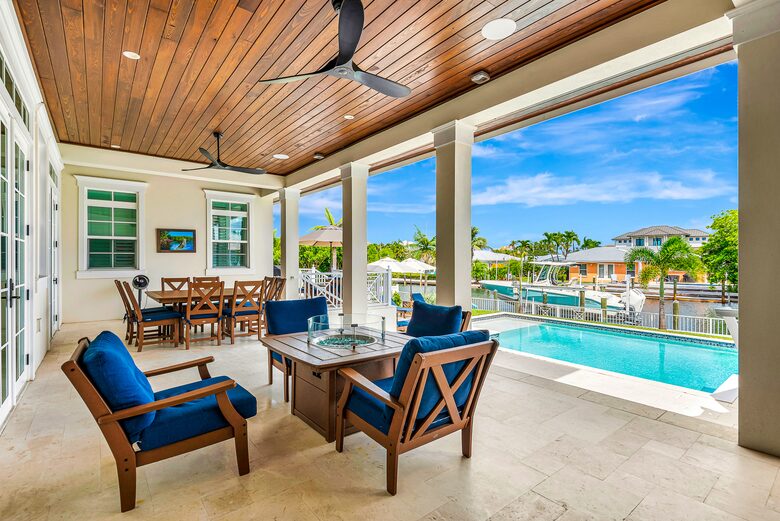 Grand Canal-Side Haven in Holmes Beach - Holmes Beach, Florida