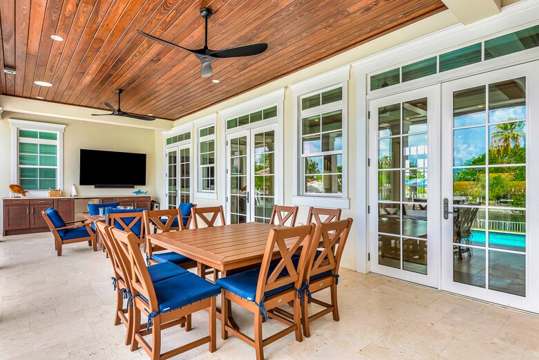 Grand Canal-Side Haven in Holmes Beach - Holmes Beach, Florida