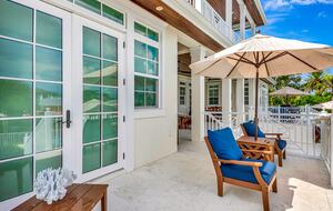 Grand Canal-Side Haven in Holmes Beach - Holmes Beach, Florida