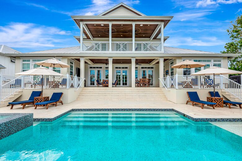 Grand Canal-Side Haven in Holmes Beach - Holmes Beach, Florida