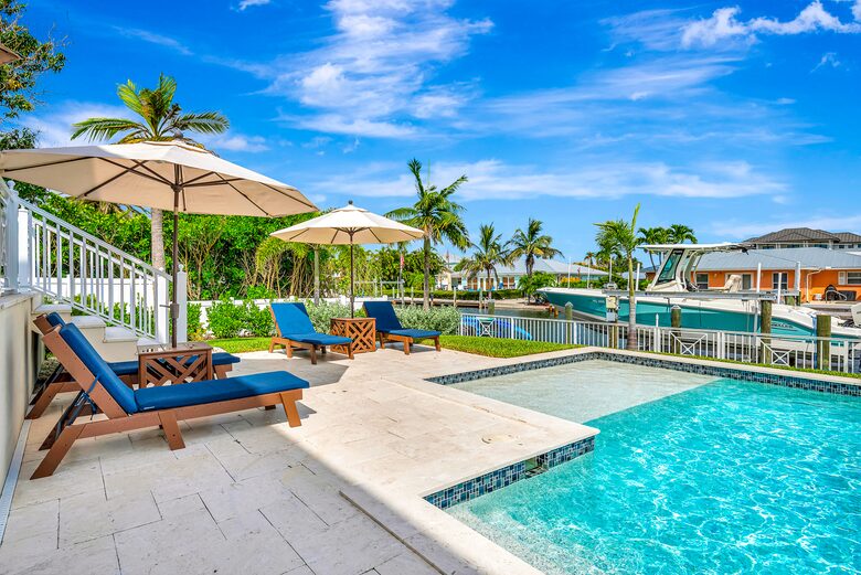 Grand Canal-Side Haven in Holmes Beach - Holmes Beach, Florida