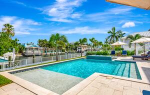 Grand Canal-Side Haven in Holmes Beach - Holmes Beach, Florida