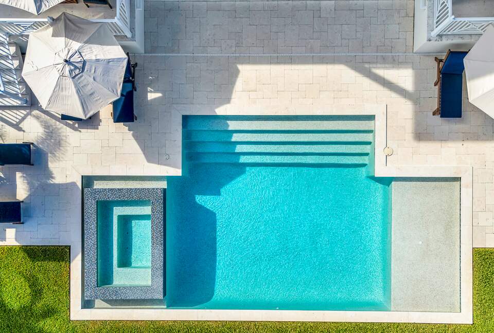 Grand Canal-Side Haven in Holmes Beach - Holmes Beach, Florida