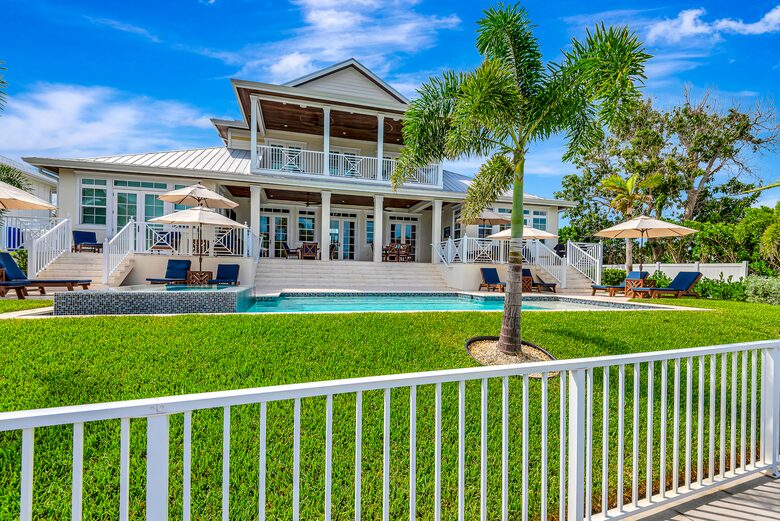 Grand Canal-Side Haven in Holmes Beach - Holmes Beach, Florida
