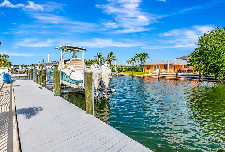 Grand Canal-Side Haven in Holmes Beach - Holmes Beach, Florida