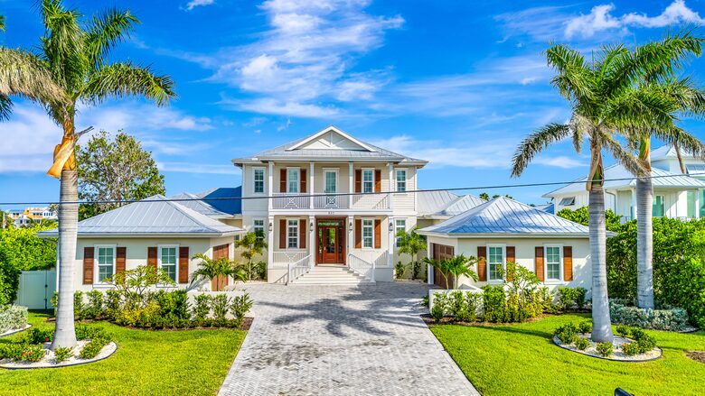 Grand Canal-Side Haven in Holmes Beach - Holmes Beach, Florida