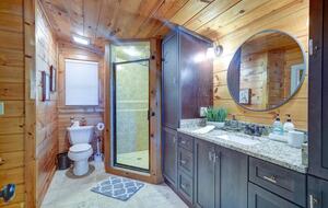 Creekside Serenity on Lake Blue Ridge - Morganton, Georgia