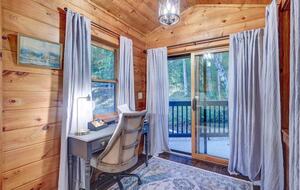 Creekside Serenity on Lake Blue Ridge - Morganton, Georgia