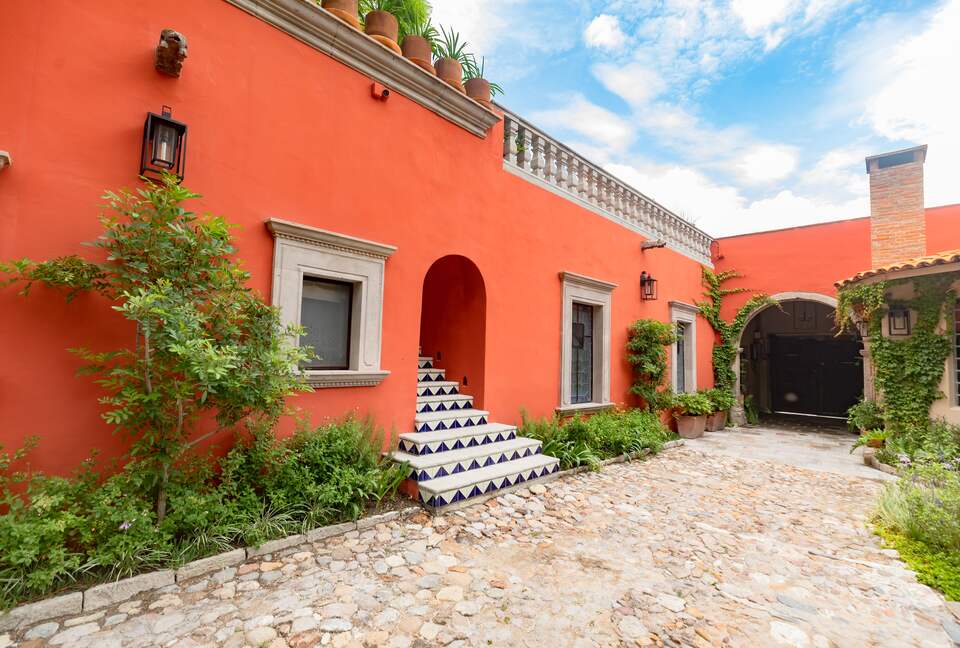 Timeless Elegance Near San Miguel de Allende - San Miguel de Allende, Mexico