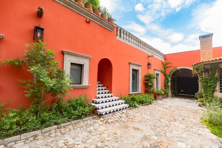 Timeless Elegance Near San Miguel de Allende - San Miguel de Allende, Mexico