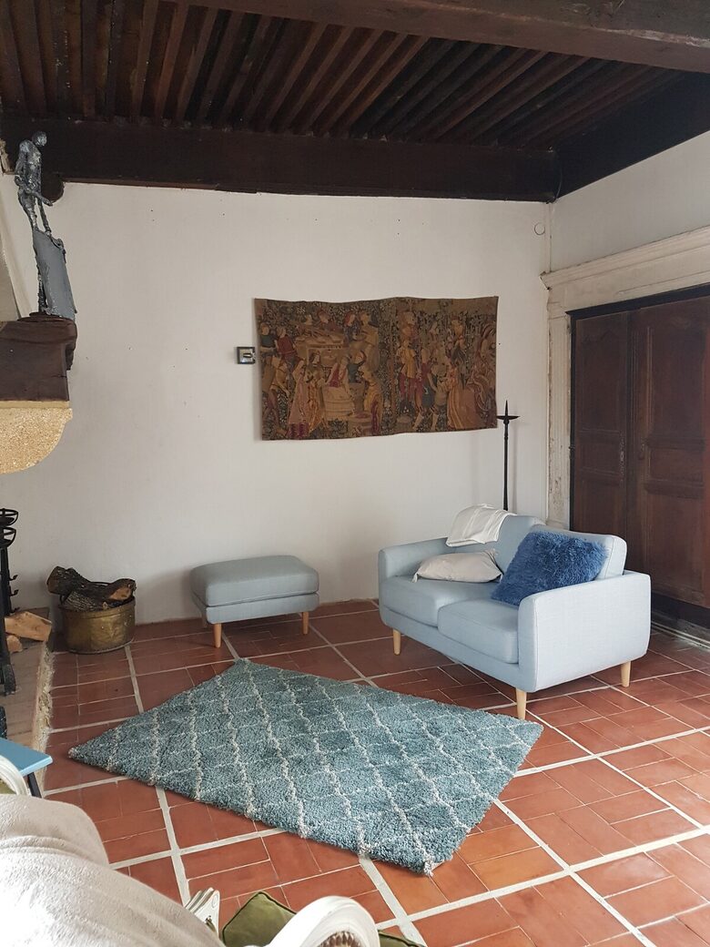 Charming Stone House with Pool - Pouzilhac, France