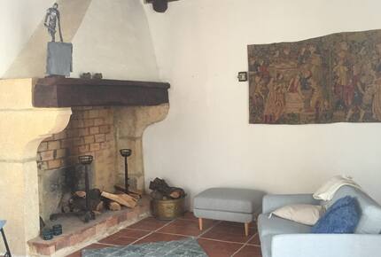 Charming Stone House with Pool - Pouzilhac, France