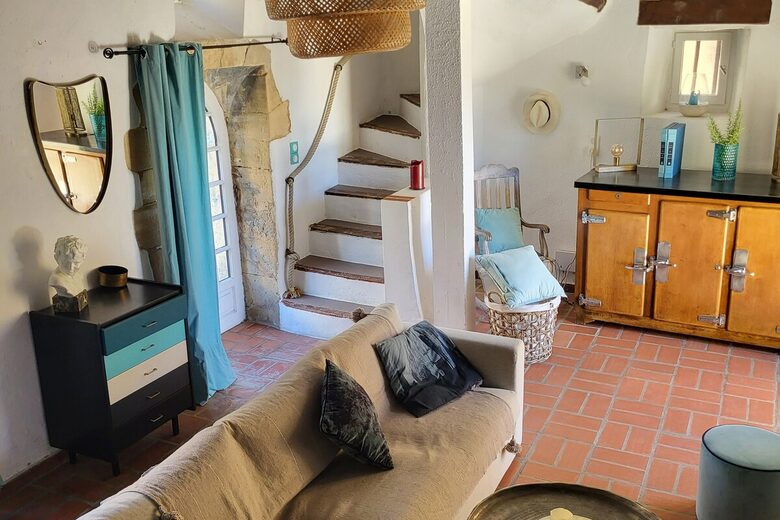 Charming Stone House with Pool - Pouzilhac, France