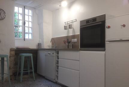 Charming Stone House with Pool - Pouzilhac, France