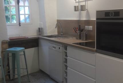 Charming Stone House with Pool - Pouzilhac, France