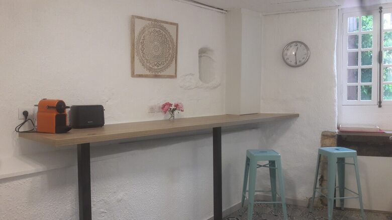 Charming Stone House with Pool - Pouzilhac, France