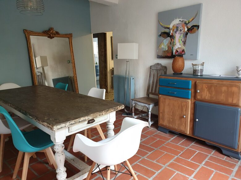 Charming Stone House with Pool - Pouzilhac, France