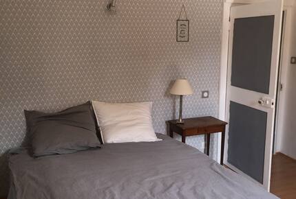 Charming Stone House with Pool - Pouzilhac, France