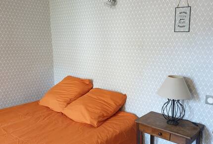 Charming Stone House with Pool - Pouzilhac, France