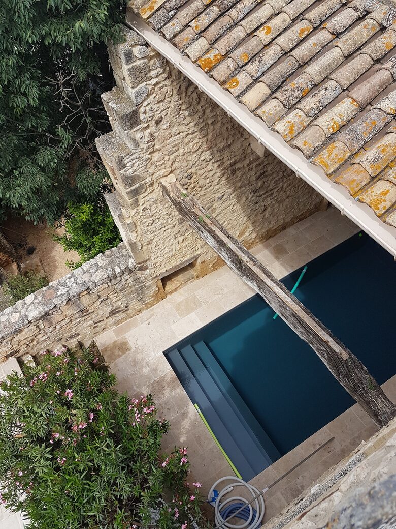 Charming Stone House with Pool - Pouzilhac, France