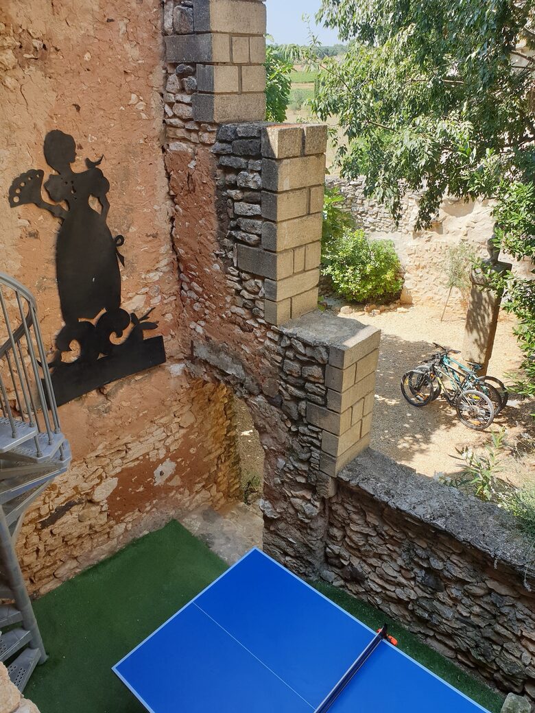 Charming Stone House with Pool - Pouzilhac, France