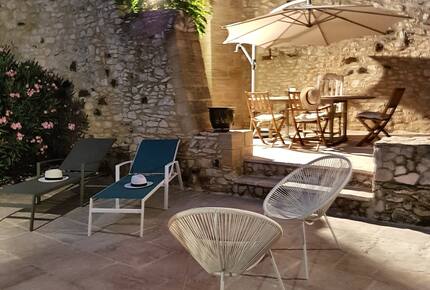 Charming Stone House with Pool - Pouzilhac, France