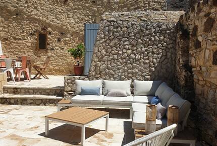 Charming Stone House with Pool - Pouzilhac, France