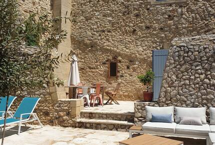 Charming Stone House with Pool - Pouzilhac, France