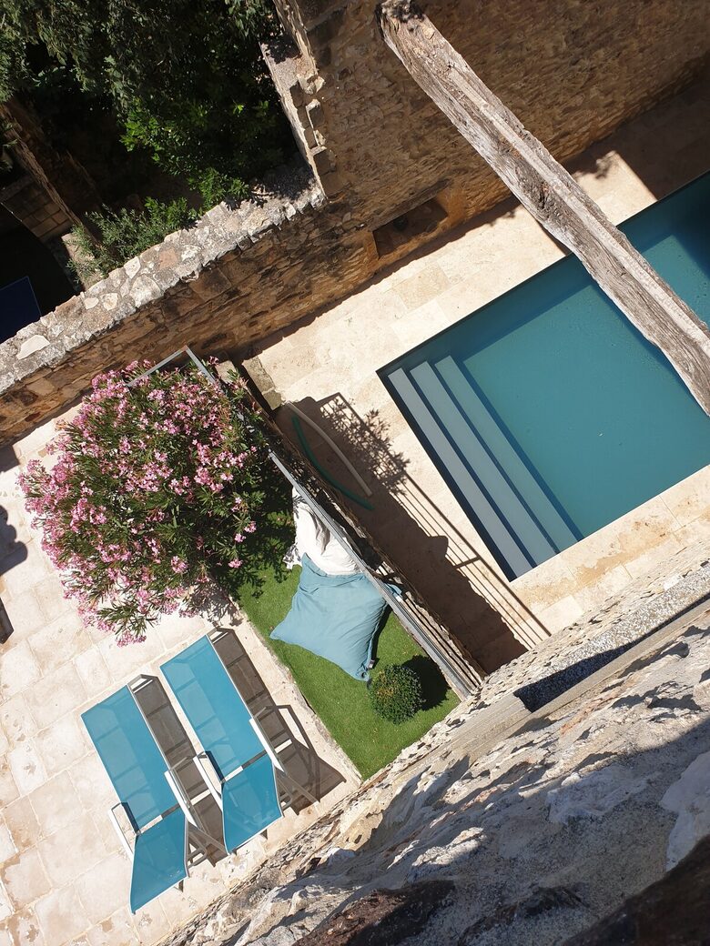 Charming Stone House with Pool - Pouzilhac, France