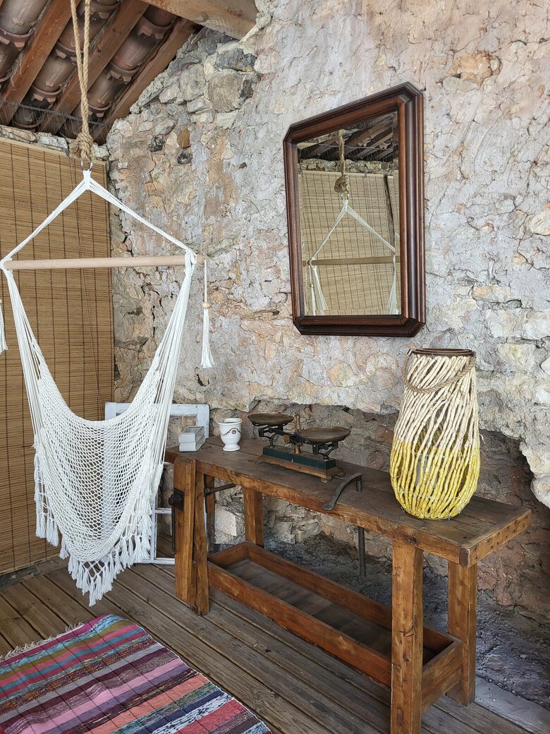 Charming Stone House with Pool - Pouzilhac, France