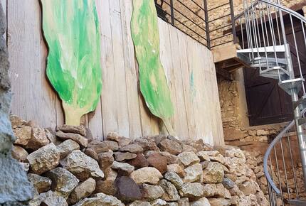 Charming Stone House with Pool - Pouzilhac, France