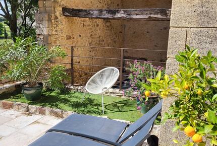Charming Stone House with Pool - Pouzilhac, France