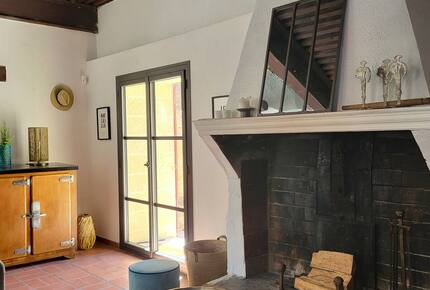 Charming Stone House with Pool - Pouzilhac, France