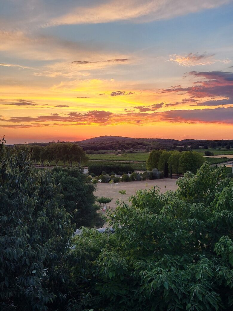 Charming Stone House with Pool - Pouzilhac, France