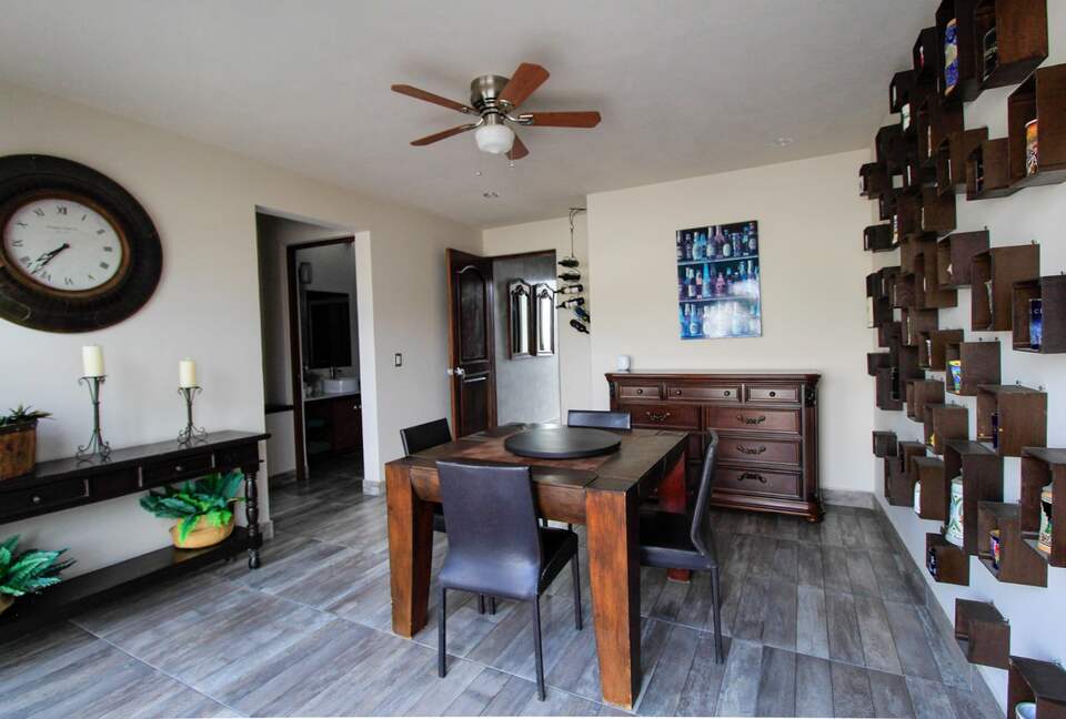 Villa Queretaro - Santiago de Querétaro, Mexico