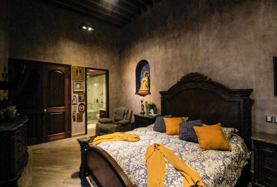 Villa Queretaro - Santiago de Querétaro, Mexico