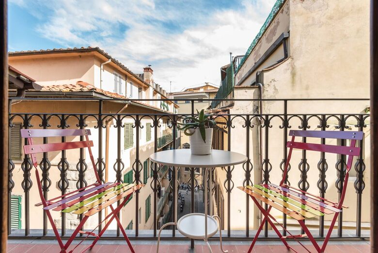 Two-Level Residence in Historic Florence - Florence, Italy