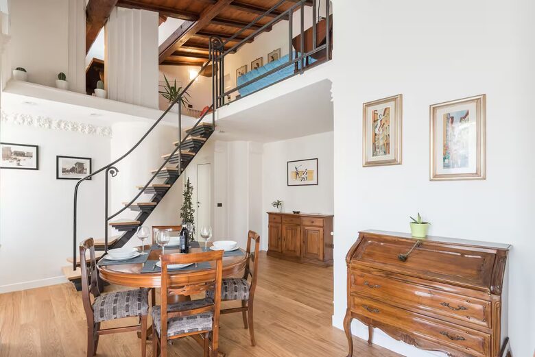 Two-Level Residence in Historic Florence - Florence, Italy