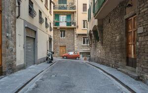 Two-Level Residence in Historic Florence - Florence, Italy