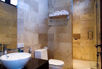 Modern Tropical Retreat with Pool in Bali - Kab. Badung, Indonesia