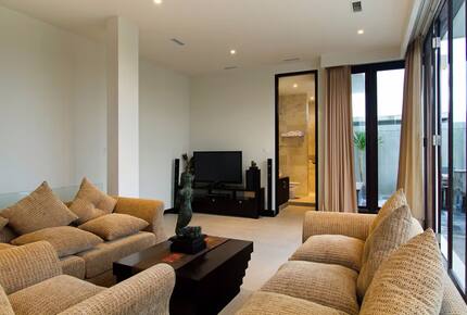 Modern Tropical Retreat with Pool in Bali - Kab. Badung, Indonesia